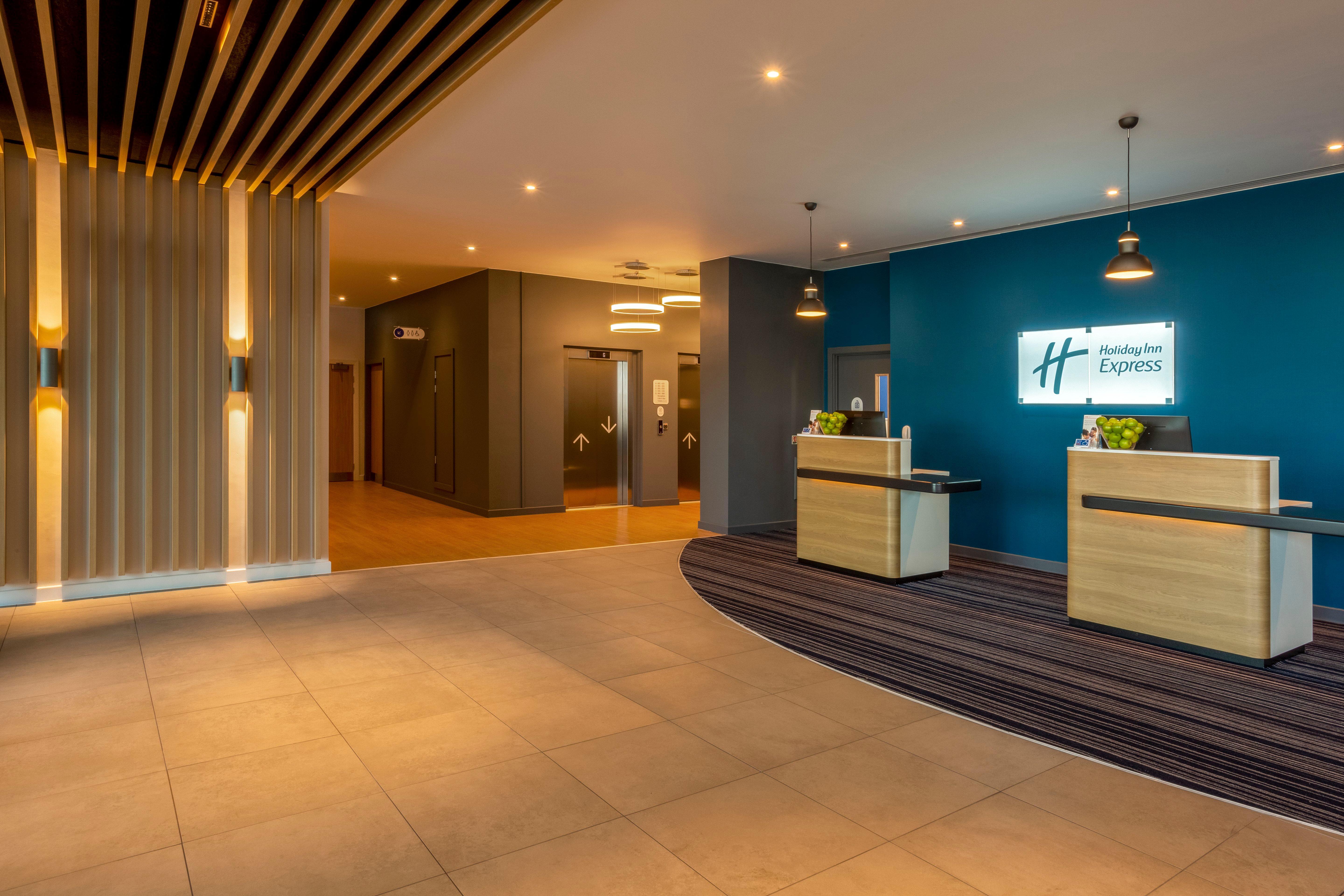Holiday Inn Express Bridgwater M5, Jct24 By Ihg Exterior photo